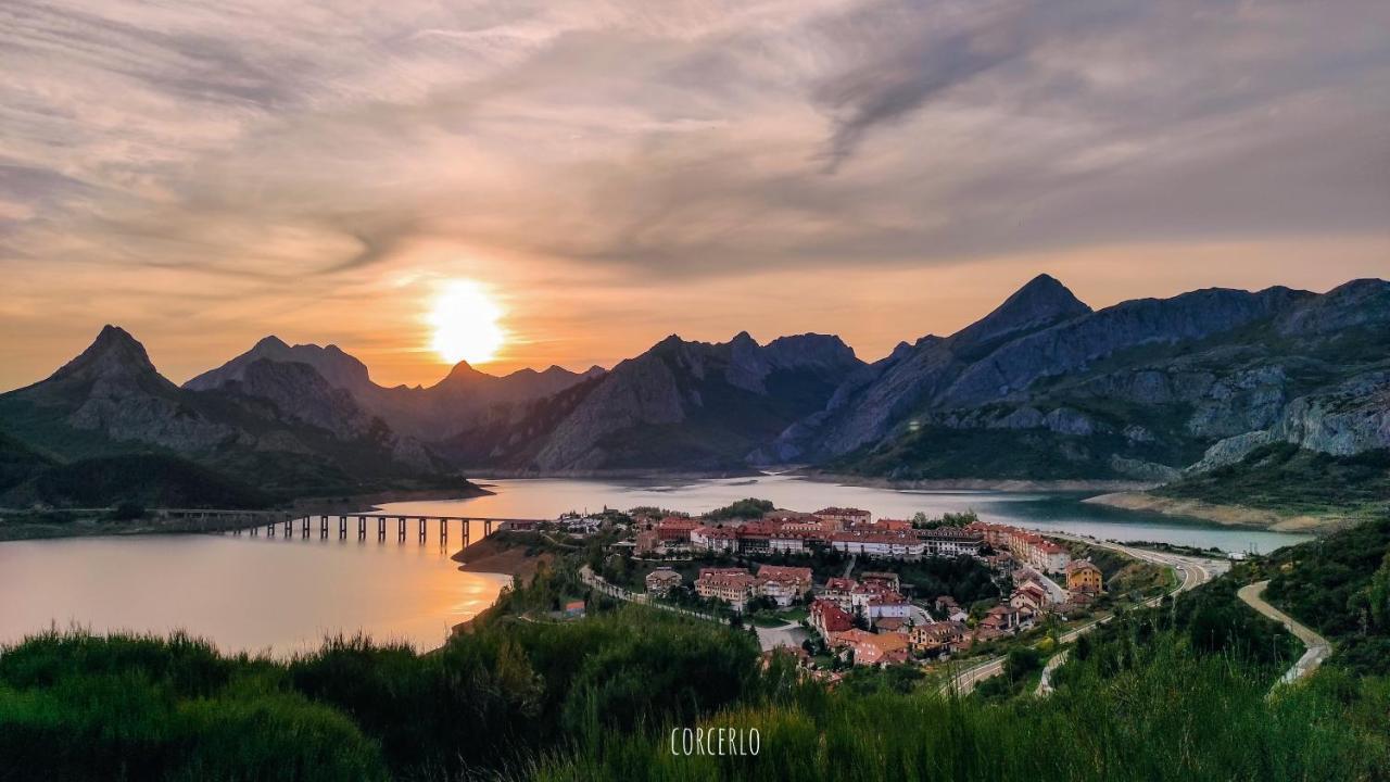 Hostal Sainz Рианьо Экстерьер фото