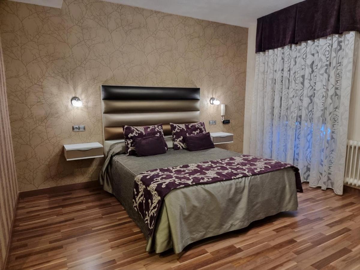 Hostal Sainz Рианьо Экстерьер фото