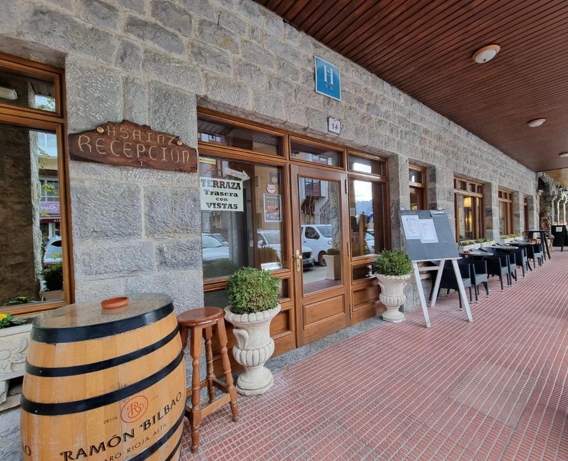 Hostal Sainz Рианьо Экстерьер фото