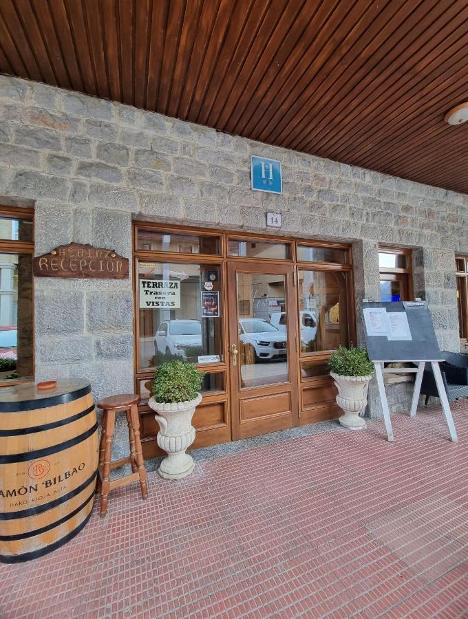 Hostal Sainz Рианьо Экстерьер фото