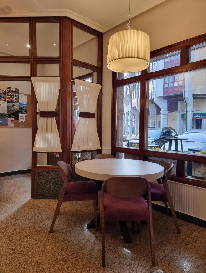 Hostal Sainz Рианьо Экстерьер фото