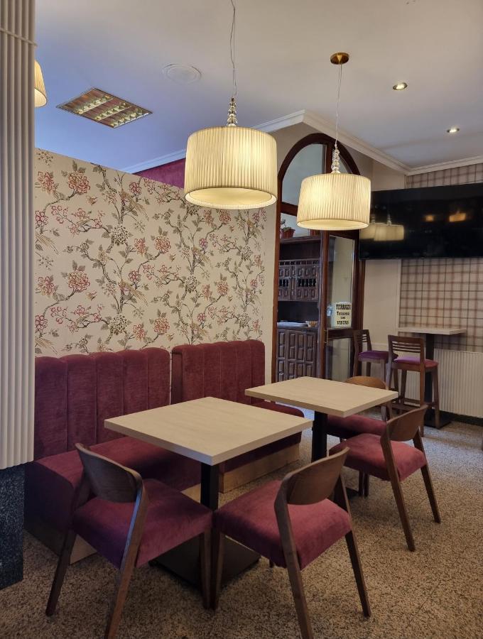 Hostal Sainz Рианьо Экстерьер фото