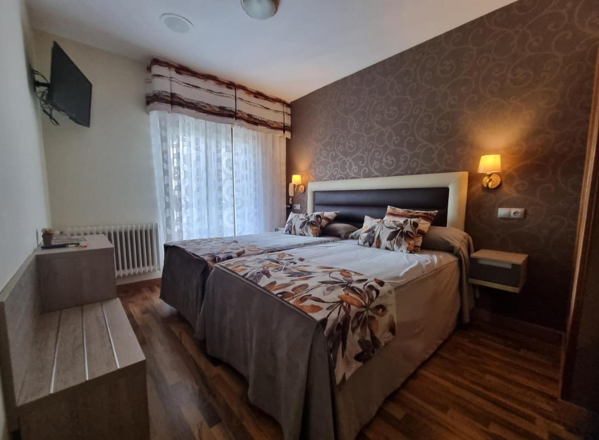 Hostal Sainz Рианьо Экстерьер фото