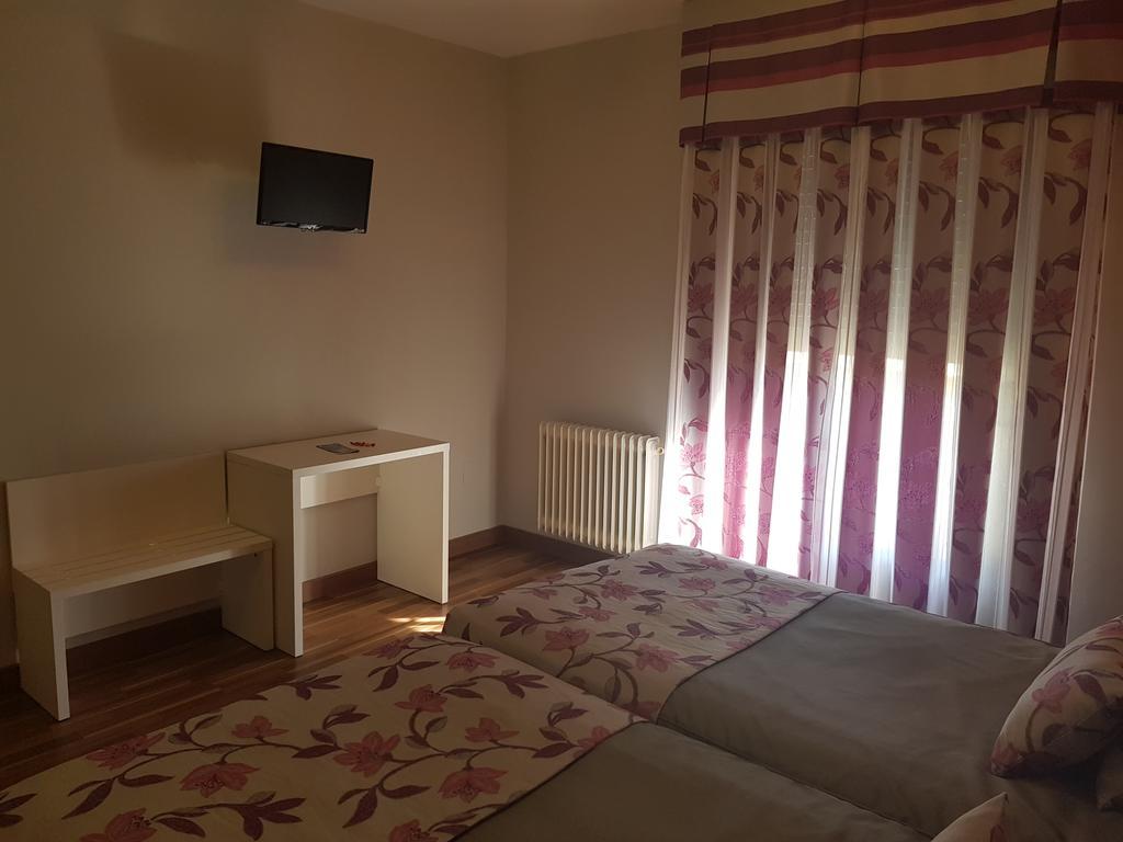 Hostal Sainz Рианьо Экстерьер фото