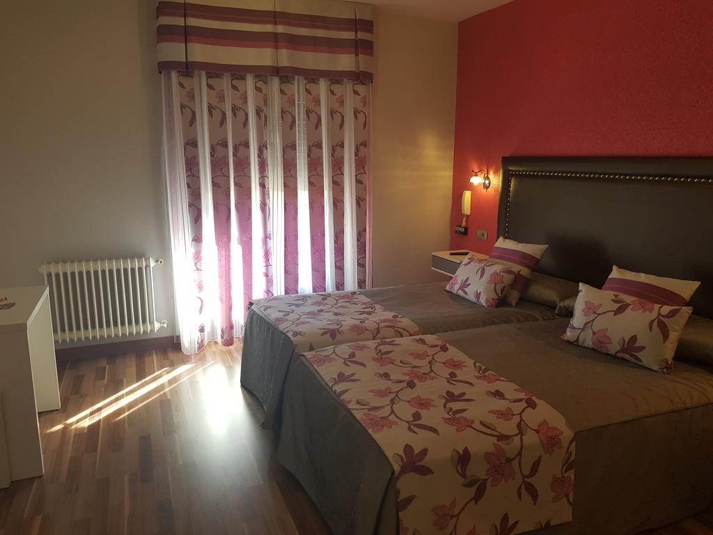 Hostal Sainz Рианьо Экстерьер фото